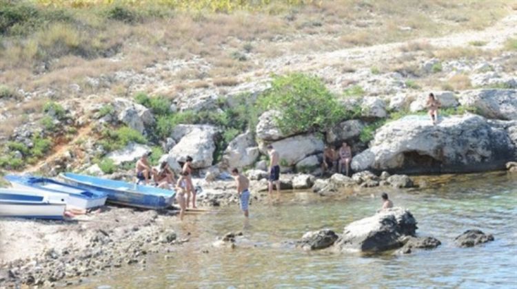 Zadrani napali srpsku porodicu zbog ekavice