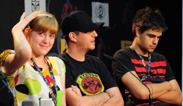 Threesome pokorio Kastel