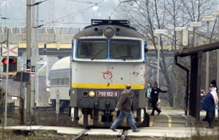 Voz usmrtio dvije djevojke