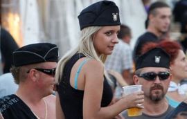 Dernek uz ustaške kape i rakiju Ante Pavelića (video)