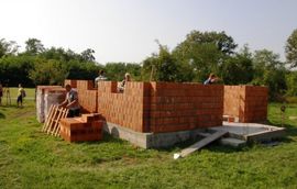 Nova kuća za višečlanu porodicu   