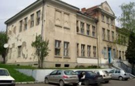 Objekti medicinske škole u plamenu