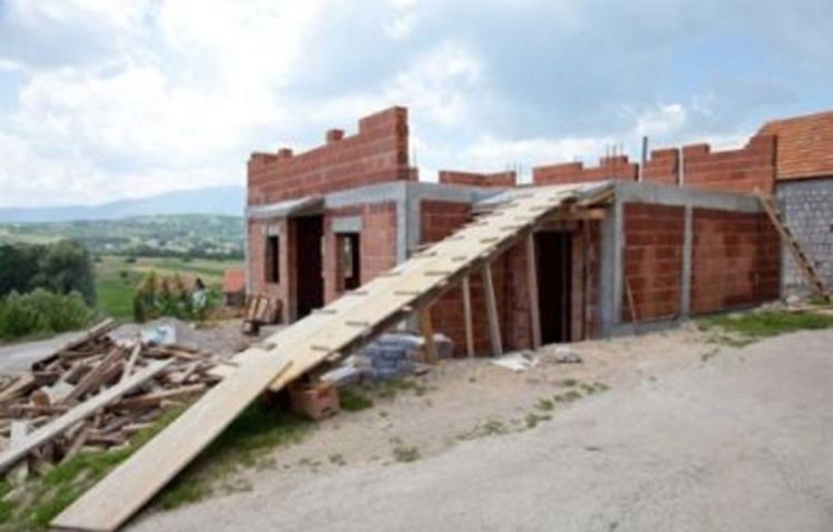 Ruše bespravno izgrađenu džamiju