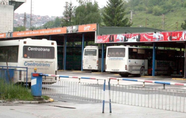 Prevoznici prijete blokadom granice