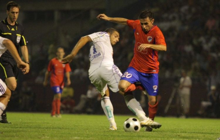 Agresivno i na rođene