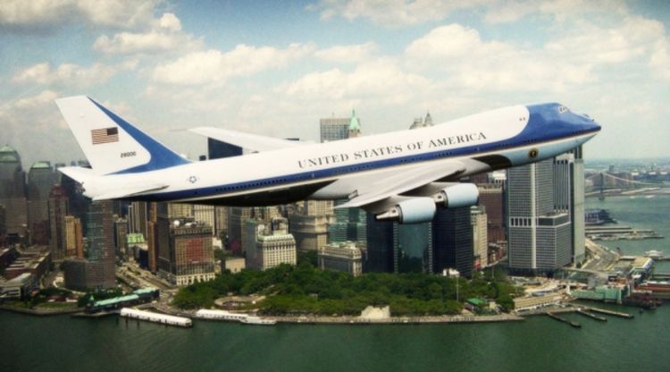 NLO se približio Obaminom avionu