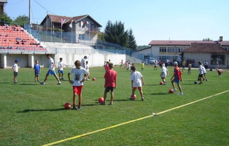 Počela škola fudbala UEFA