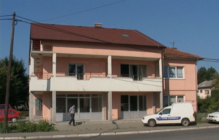 Rafalnom paljbom uznemirio komšije