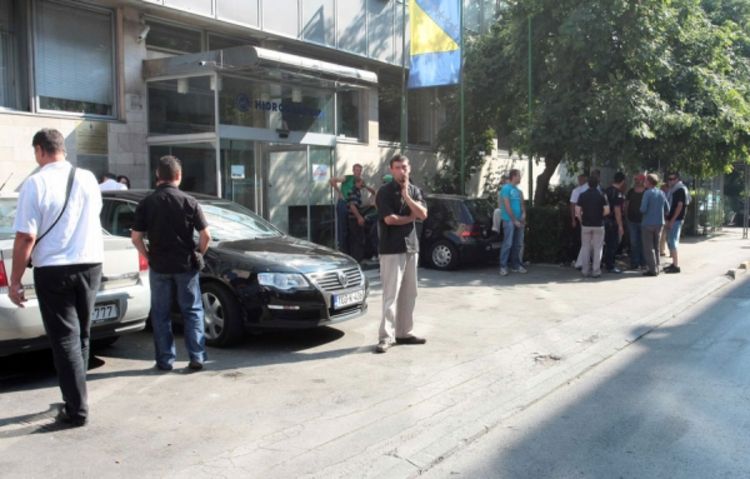 Protesti ugrozili milionske ugovore 