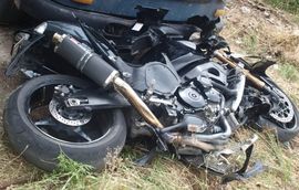 U sudaru s kombijem povrijeđen motociklista 