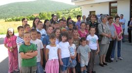 Žele nastavu po srpskom programu