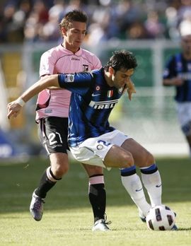 Milito ljut na Beniteza