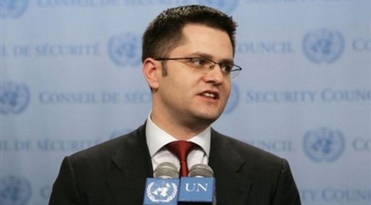 Jeremić ostaje ministar