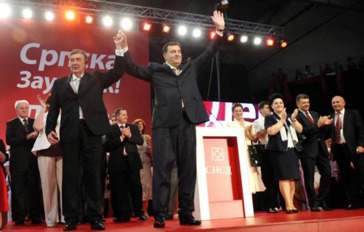 Pobjeđuju Dodik i Radmanović