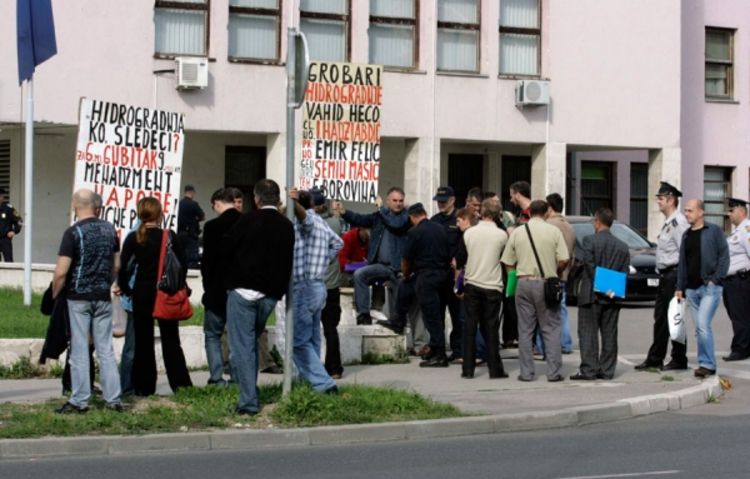 Radnicima obećane neisplaćene plate