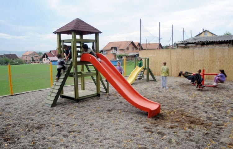 Fudbaleri izgradili dječje igralište