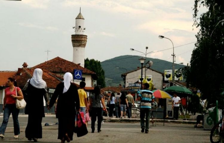 Učenik ubijen na ulici