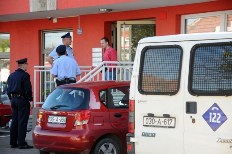 Uhapšen s pola kilograma heroina