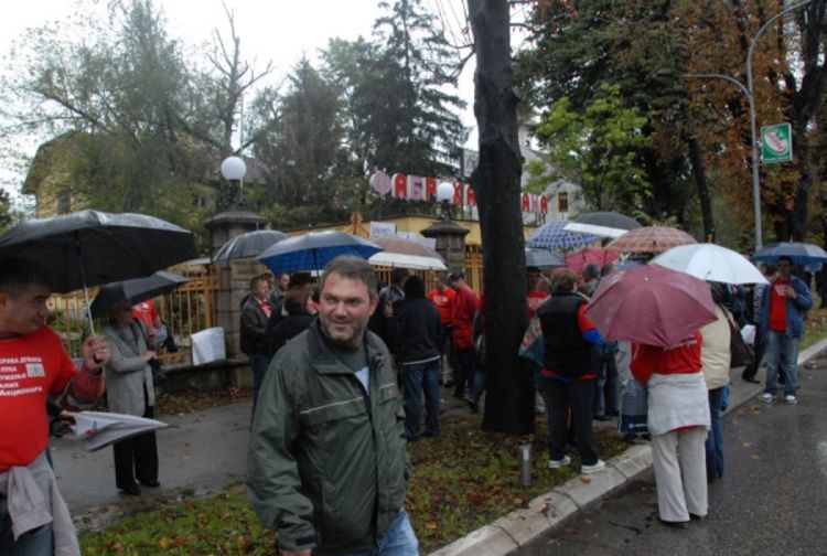 Protest zbog propasti firmi
