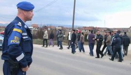 Više stotina Srba okupljeno na prelazu Jarinje