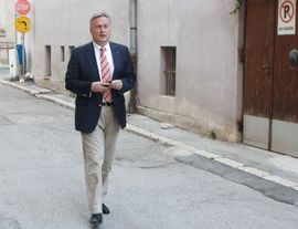 Lagumdžija ruši državu