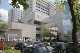 Trude se da unište žohare u bolnici