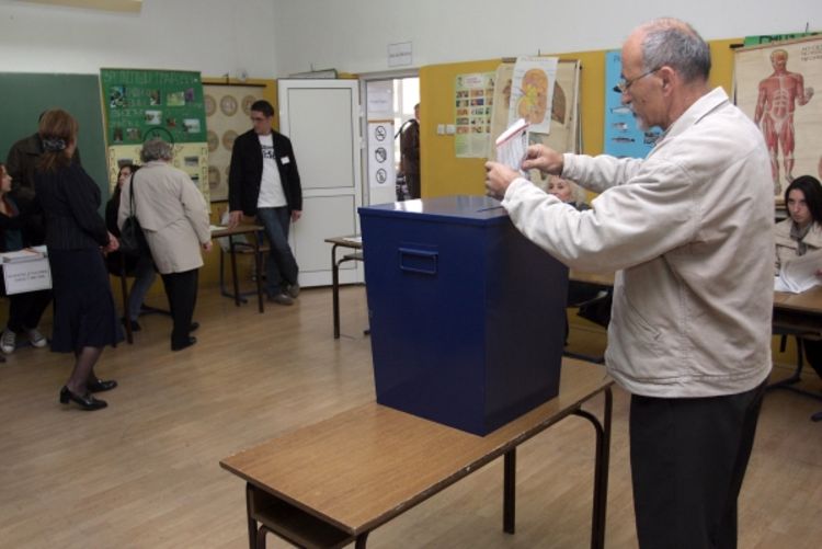 Izbori potvrdili etničke podjele u zemlji 