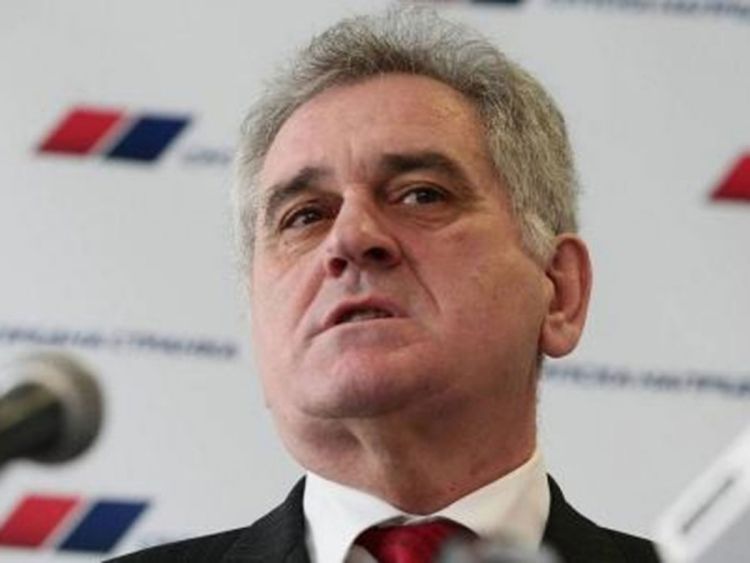 Nikolić krivi Vladu i Tadića