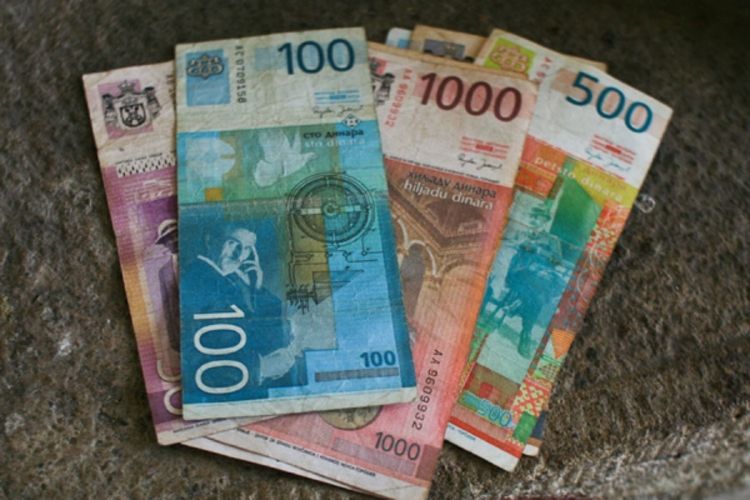 Od dinara gori samo venecuelanski bolivar