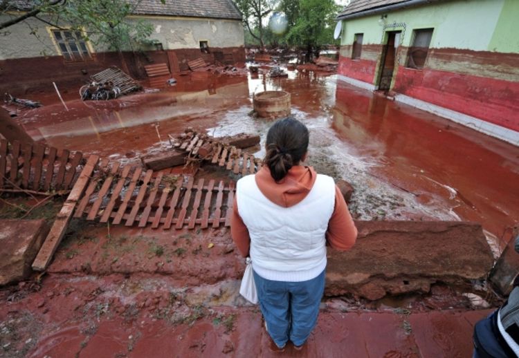 Milion kubika otrova iscurilo, 120 ljudi hospitalizovano