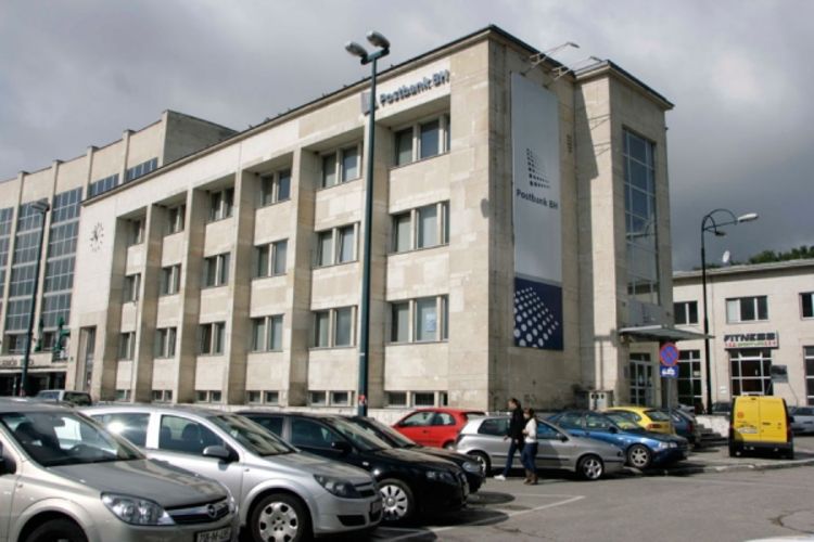 Uprava dala ostavke, dioničari zbunjeni