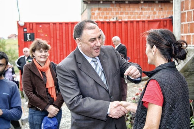Iz kontejnera uselili u novi dom