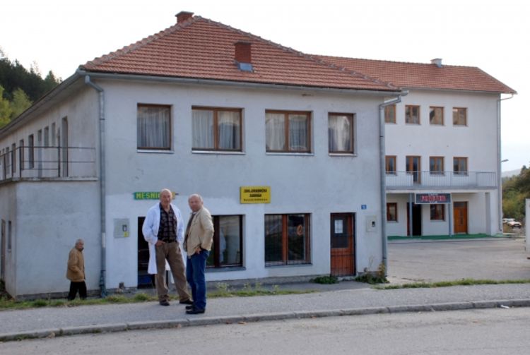 Decenijama žive u mraku