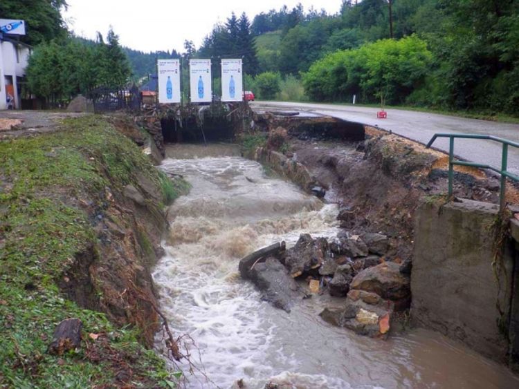 Za uništene kuće nema novca