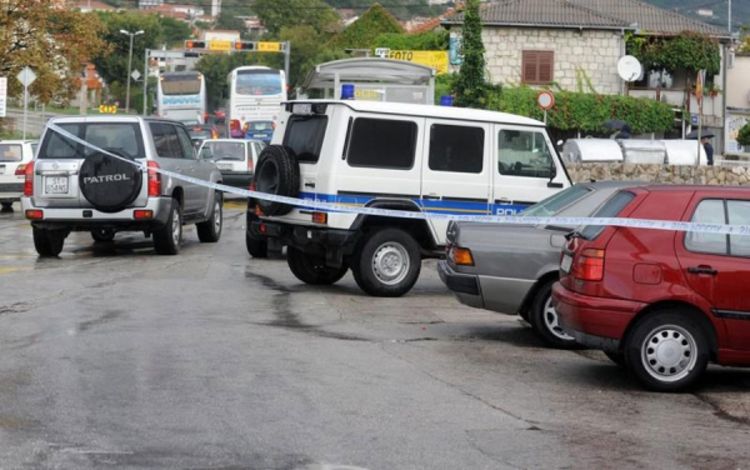Bombom na policiju