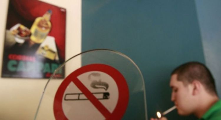 Grci odbili da sklone pepeljare