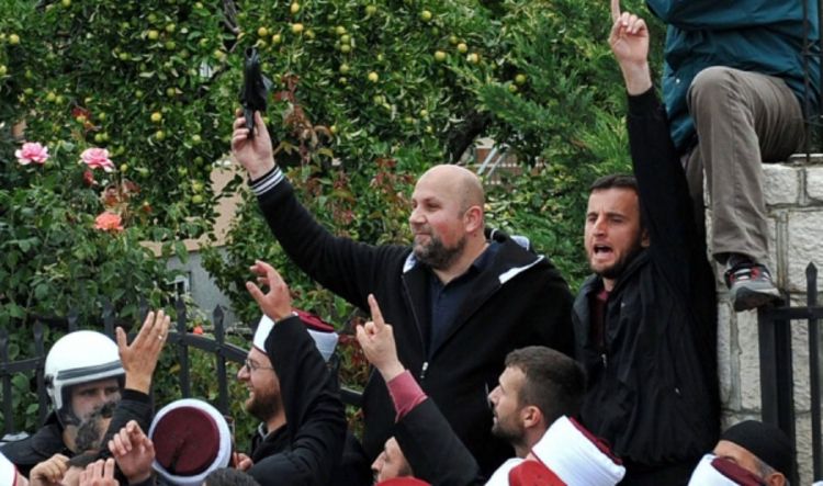 Šaćirović: Branićemo vakuf životima