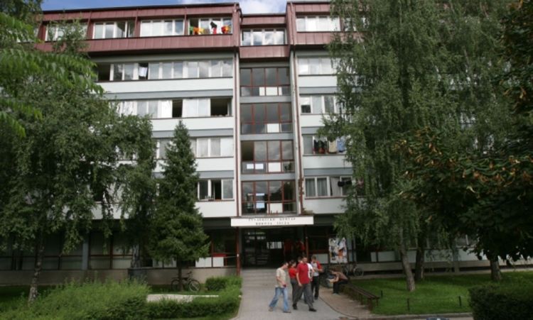 Skidao se go i napadao djevojke u haustorima