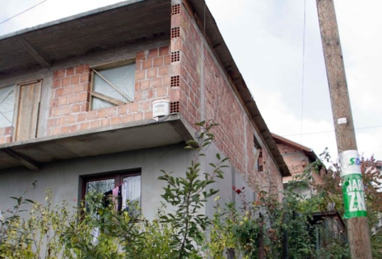 Bombom na kuću uhapšenog mladića