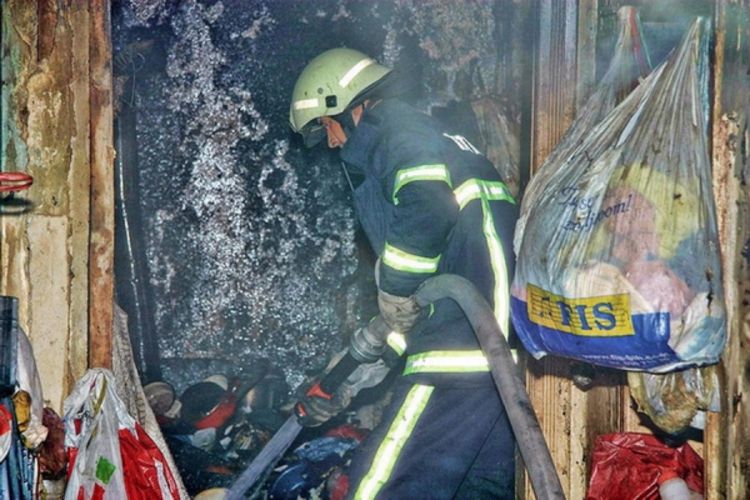Beskućnik zapalio tavan zgrade