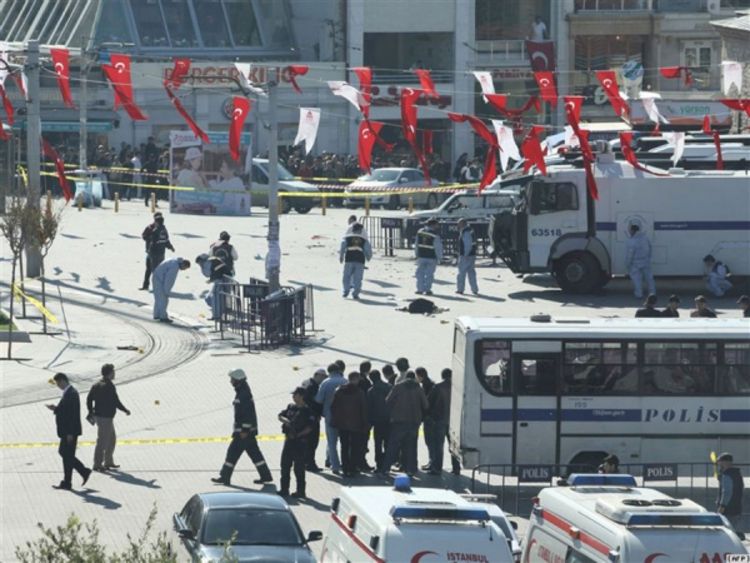 Bombaš u Instambulu ranio 22 lica