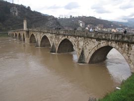 Na udaru poplava ćuprija i sela