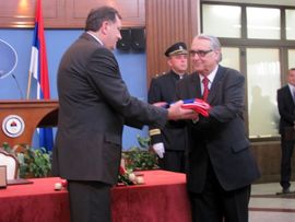 Kuzmanović predao dužnost Dodiku