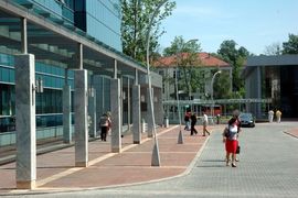 Stopirano zapošljavanje državnih službenika