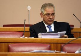 Sanader s flasterom izglasao budžet