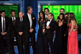 Helena Bonam-Karter  i Bob Hoskins dobitnici “Emmy Award”