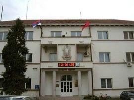 Albanska zastava uz srpsku u Bujanovcu