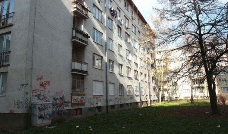 Pokušali zapaliti stan