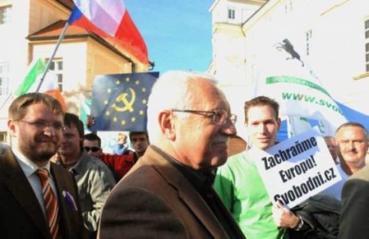 Vođa “plišanih” nije pozvan na proslavu godišnjice revolucije