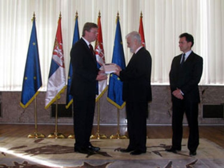 File uručio upitnik Srbiji